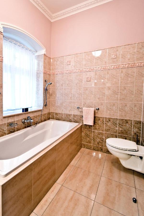 Pension Napoleon Karlovy Vary Extérieur photo