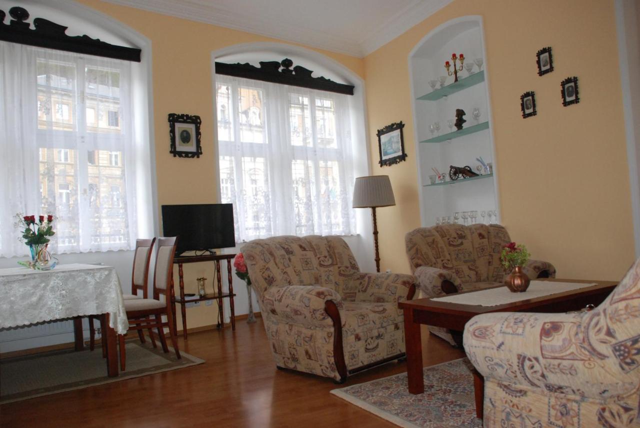 Pension Napoleon Karlovy Vary Extérieur photo