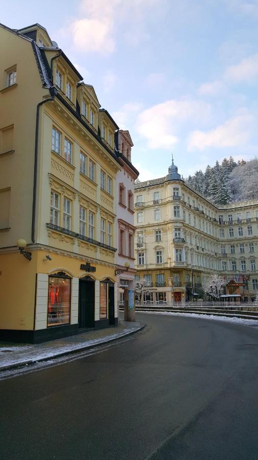 Pension Napoleon Karlovy Vary Extérieur photo
