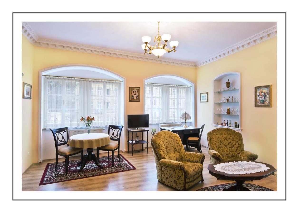 Pension Napoleon Karlovy Vary Extérieur photo